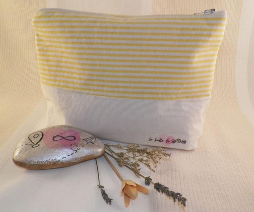 Pochette blanche et jaune à rayures